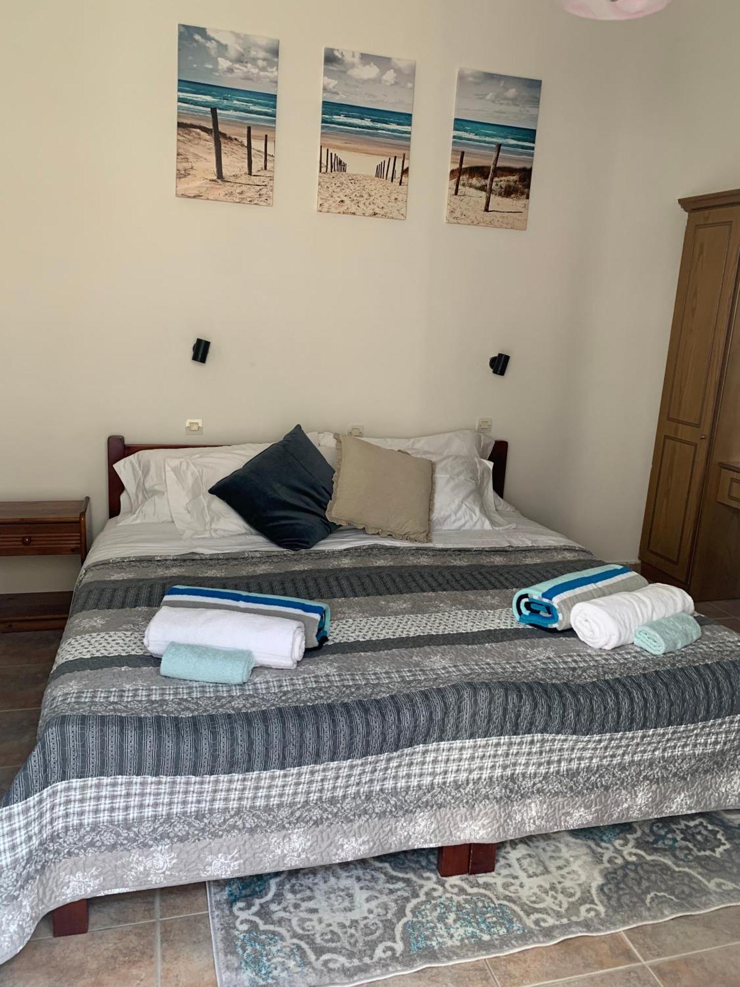 Nisaki Mathraki B&B Bilik gambar