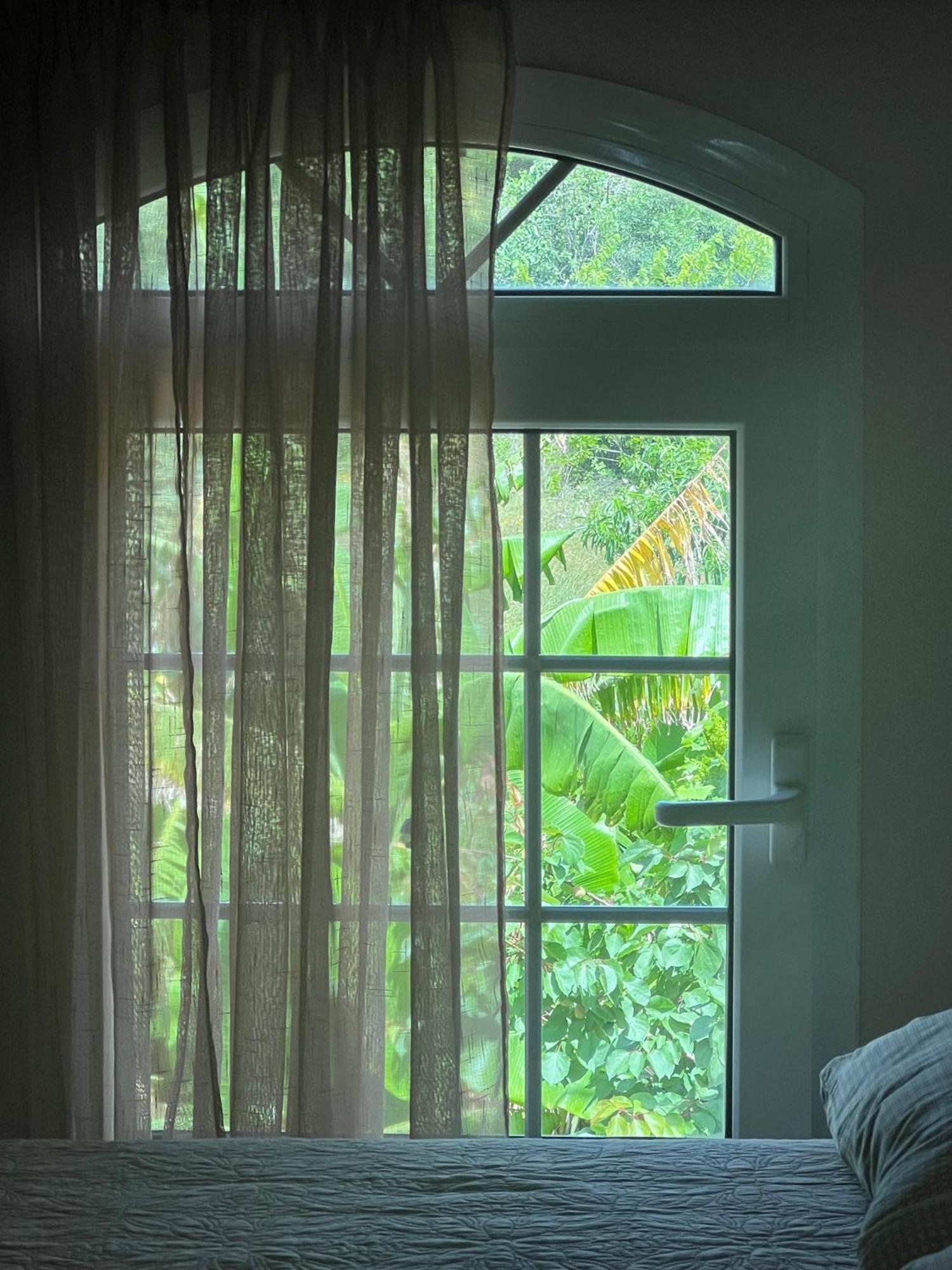 Nisaki Mathraki B&B Bilik gambar