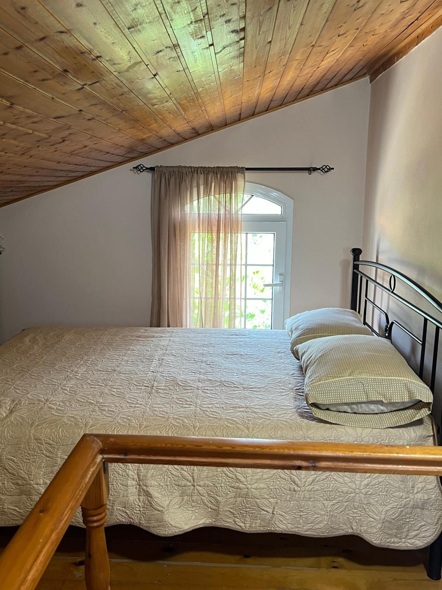 Nisaki Mathraki B&B Luaran gambar