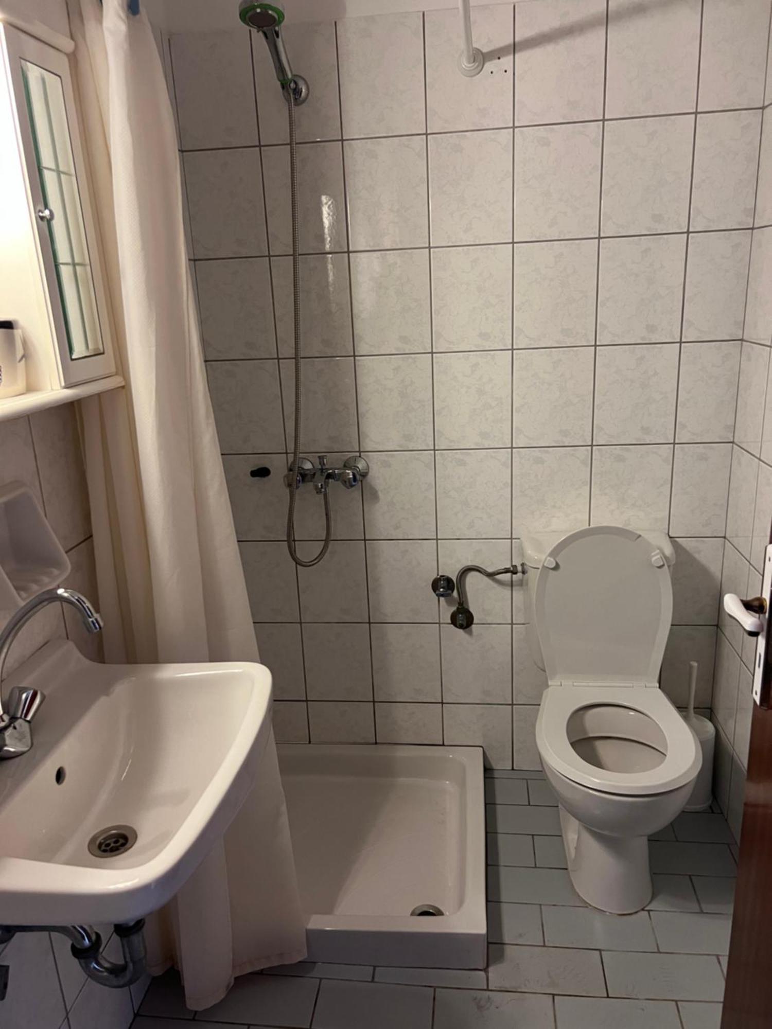 Nisaki Mathraki B&B Bilik gambar